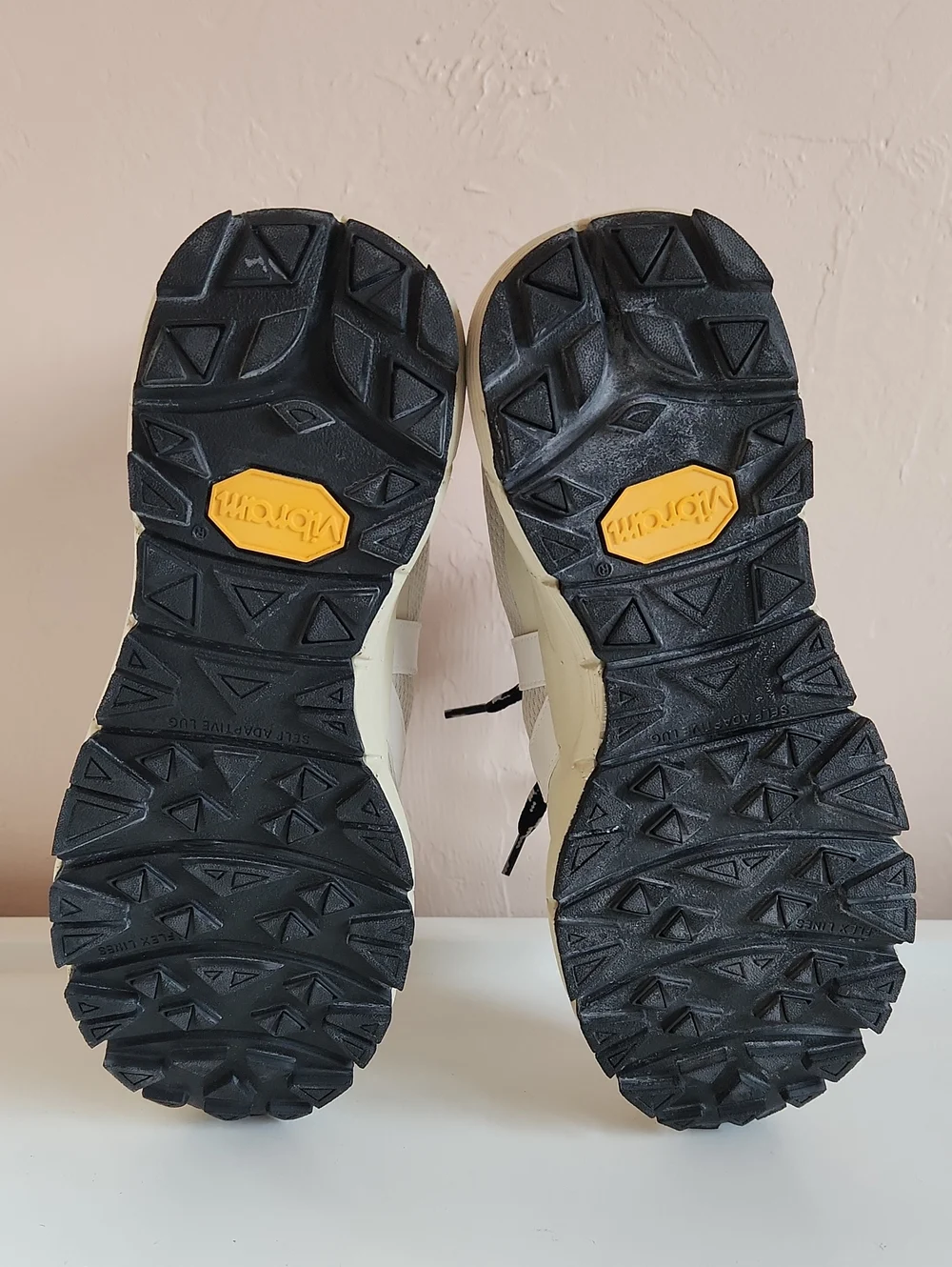 VEJA DEKKAN ALVEOMESH NATURAL WHITE Vibram Sole Sneakers Mens Size 9 EU 40